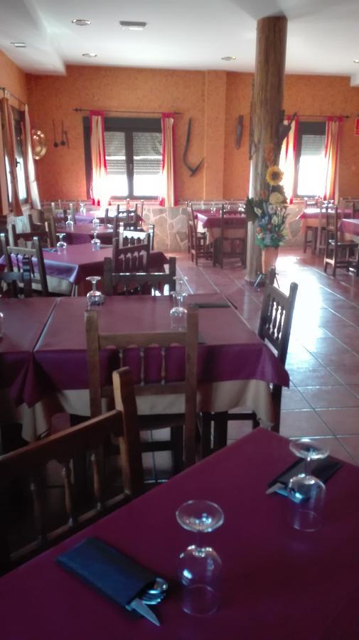 Hostal La Aldaba Hotel Montearagon Exterior foto