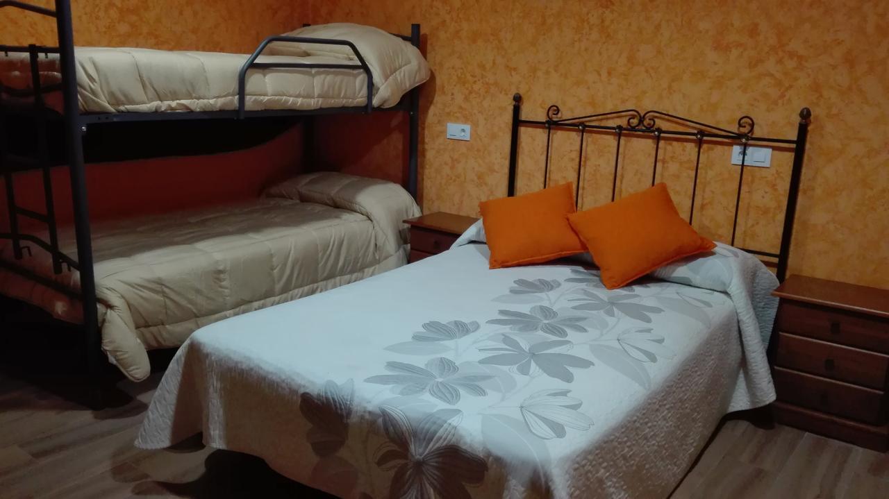Hostal La Aldaba Hotel Montearagon Exterior foto
